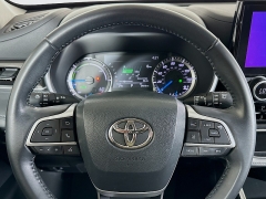 Used 2023  Toyota Highlander Hybrid XLE AWD at Dutro Auto near Zanesville&comma; OH