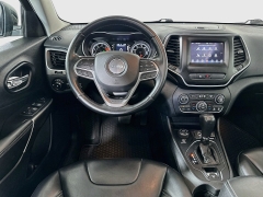 Used 2020  Jeep Cherokee 4d SUV 4WD Latitude Plus 2&period;4L at Dutro Auto near Zanesville&comma; OH