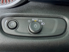 Used 2025  Chevrolet Trax FWD 4dr 2RS at Graham Auto Mall near Mansfield&comma; OH