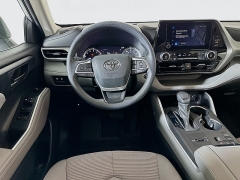 Used 2023  Toyota Highlander L FWD at Dutro Auto near Zanesville, OH