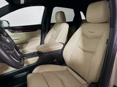 Used 2017  Cadillac XT5 4d SUV FWD Luxury at Dutro Auto near Zanesville, OH