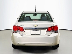 Used 2012  Chevrolet Cruze 4d Sedan LS at Dutro Auto near Zanesville&comma; OH