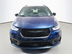 Used 2025  Chrysler Pacifica Limited FWD at Graham Auto Mall near Mansfield&comma; OH
