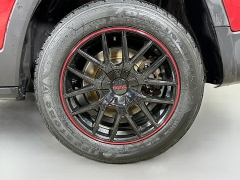 Used 2015  Jeep Cherokee 4d SUV 4WD Limited at Dutro Auto near Zanesville&comma; OH