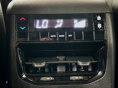 Used 2024  Jeep Grand Cherokee L Altitude X 4x4 at Graham Auto Mall near Mansfield, OH