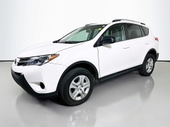 Used 2015  Toyota RAV4 4d SUV AWD LE at Graham Auto Mall near Mansfield&comma; OH