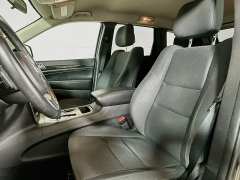Used 2013  Jeep Grand Cherokee 4d SUV 4WD Laredo at Dutro Auto near Zanesville&comma; OH