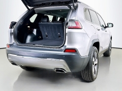 Used 2019  Jeep Cherokee 4d SUV 4WD Limited 3&period;2L at Dutro Auto near Zanesville&comma; OH