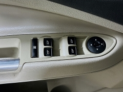 Used 2017  Ford Escape 4d SUV FWD SE at Dutro Auto near Zanesville, OH