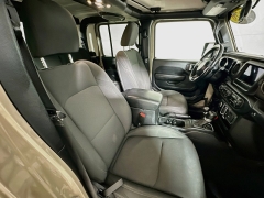 Used 2020  Jeep Gladiator Crew Cab Sport S at Dutro Auto near Zanesville&comma; OH