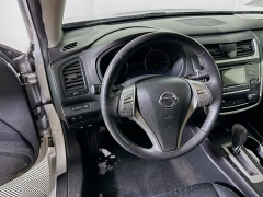 Used 2017  Nissan Altima 4d Sedan 2&period;5L SV at Dutro Auto near Zanesville&comma; OH