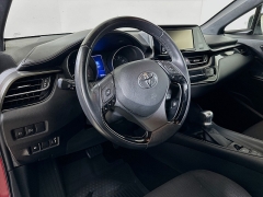 Used 2018  Toyota C-HR 4d SUV XLE Premium at Graham Auto Mall near Mansfield&comma; OH