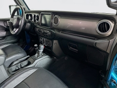 Used 2020  Jeep Wrangler Unlimited 4d SUV 4WD Sahara at Dutro Auto near Zanesville&comma; OH