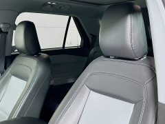 Used 2023  Ford Explorer XLT 4WD at Dutro Auto near Zanesville&comma; OH