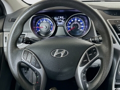 Used 2015  Hyundai Elantra 4d Sedan SE Auto at Dutro Auto near Zanesville&comma; OH