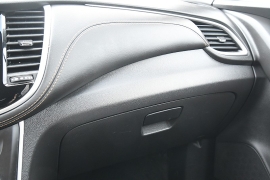 Used 2021  Chevrolet Trax FWD 4dr LT at Graham Auto Mall near Mansfield&comma; OH