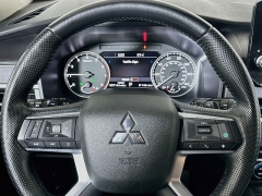 Used 2024  Mitsubishi Outlander SE S-AWC at Dutro Auto near Zanesville&comma; OH