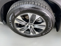 Used 2023  Toyota Highlander Hybrid XLE AWD at Graham Auto Mall near Mansfield, OH