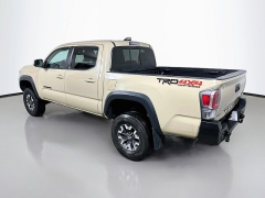 Used 2020  Toyota Tacoma 4WD Double Cab TRD Off-Road Auto at Dutro Auto near Zanesville&comma; OH