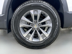 New 2026  Chevrolet Equinox AWD 4dr LT w&sol;2LT at Dutro Auto near Zanesville&comma; OH