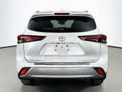 New 2026  Toyota Highlander Platinum AWD at Dutro Auto near Zanesville&comma; OH