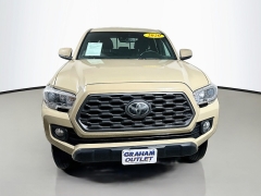 Used 2020  Toyota Tacoma 4WD Double Cab TRD Off-Road Auto at Dutro Auto near Zanesville&comma; OH