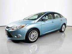 Used 2012  Ford Focus 4d Sedan SEL at Dutro Auto near Zanesville&comma; OH
