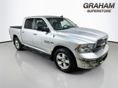  2017 Ram 1500 4WD Crew Cab Big Horn at Dutro Auto near Zanesville&comma; OH