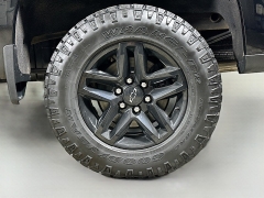 Used 2021  Chevrolet Silverado 1500 4WD Crew Cab 147" LT Trail Boss at Dutro Auto near Zanesville&comma; OH