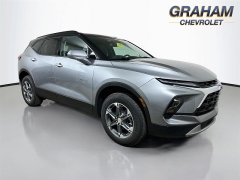 New 2026  Chevrolet Blazer AWD 4dr LT w&sol;2LT at Dutro Auto near Zanesville&comma; OH