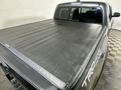 Used 2021  Toyota Tacoma 4WD TRD Off Road Double Cab 5ft Bed V6 AT at Dutro Auto near Zanesville&comma; OH