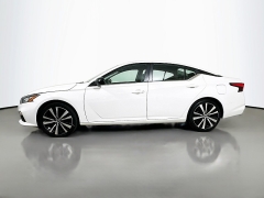 Used 2022  Nissan Altima 2.5 SR Sedan at Graham Auto Mall near Mansfield, OH
