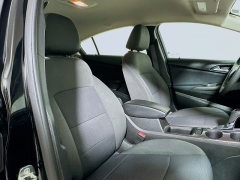 Used 2017  Chevrolet Cruze 4d Hatchback LT Auto at Dutro Auto near Zanesville&comma; OH