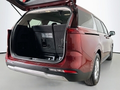 Used 2024  Kia Carnival LX FWD at Dutro Auto near Zanesville, OH