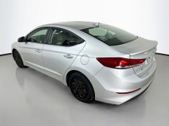 Used 2017  Hyundai Elantra 4d Sedan SE Auto at Graham Auto Mall near Mansfield&comma; OH