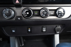 Used 2017  Toyota Tacoma 4WD Double Cab TRD Sport Auto at Graham Auto Mall near Mansfield&comma; OH