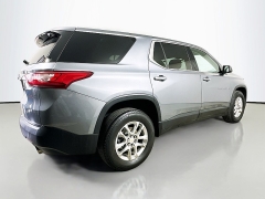Used 2021  Chevrolet Traverse AWD 4dr LS w&sol;1LS at Dutro Auto near Zanesville&comma; OH