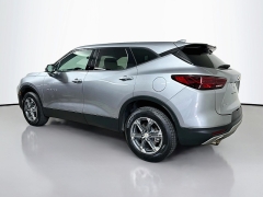 Used 2025  Chevrolet Blazer FWD 4dr LT w&sol;2LT at Dutro Auto near Zanesville&comma; OH