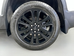 Used 2023  GMC Acadia AWD 4dr SLT at Dutro Auto near Zanesville&comma; OH