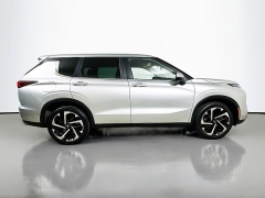 Used 2023  Mitsubishi Outlander SE FWD at Graham Auto Mall near Mansfield, OH