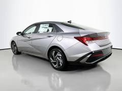 Used 2025  Hyundai Elantra SEL Convenience IVT at Graham Auto Mall near Mansfield&comma; OH