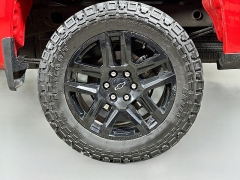 Used 2022  Chevrolet Silverado 1500 4WD Crew Cab 147" Custom at Graham Auto Mall near Mansfield&comma; OH