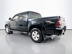Used 2011  Toyota Tacoma 4WD Double Cab Short Bed Auto at Dutro Auto near Zanesville&comma; OH
