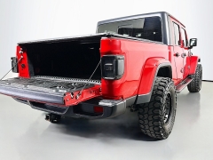 Used 2022  Jeep Gladiator Sport S 4x4 at Dutro Auto near Zanesville&comma; OH