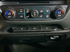 Used 2014  Chevrolet Silverado 1500 4WD Crew Cab LT at Graham Auto Mall near Mansfield&comma; OH