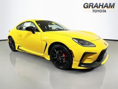 New 2026  Toyota GR86 Yuzu Edition Manual at Graham Auto Mall near Mansfield&comma; OH