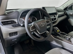 Used 2022  Toyota Highlander Platinum AWD at Graham Auto Mall near Mansfield, OH