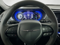 Used 2025  Chrysler Pacifica Limited FWD at Dutro Auto near Zanesville&comma; OH