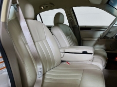 Used 2004  Lincoln Town Car 4d Sedan Signature at Graham Auto Mall near Mansfield&comma; OH