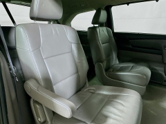 Used 2016  Honda Odyssey 4d Wagon EX-L at Dutro Auto near Zanesville&comma; OH